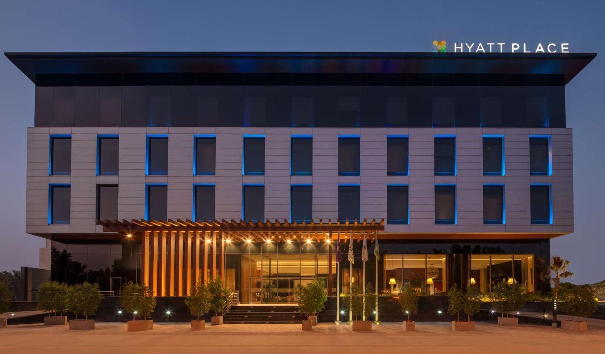 Hyatt Place Riyadh Sulaimania Экстерьер фото